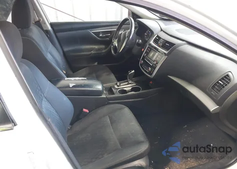 2018 Nissan Altima 2.5 Sv z USA, uszkodzony, nr VIN 1N4AL3AP3JC245213